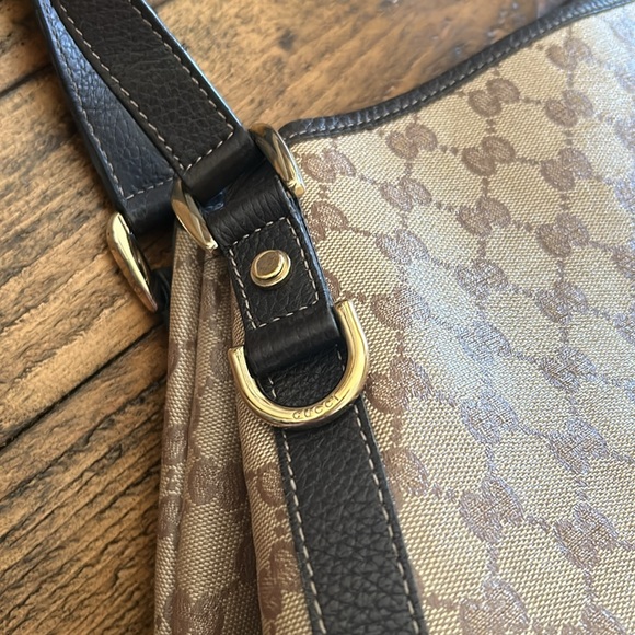Authentic Gucci medium, Abbey coated canvas, shoulder bag, beige - Picture 4 of 12